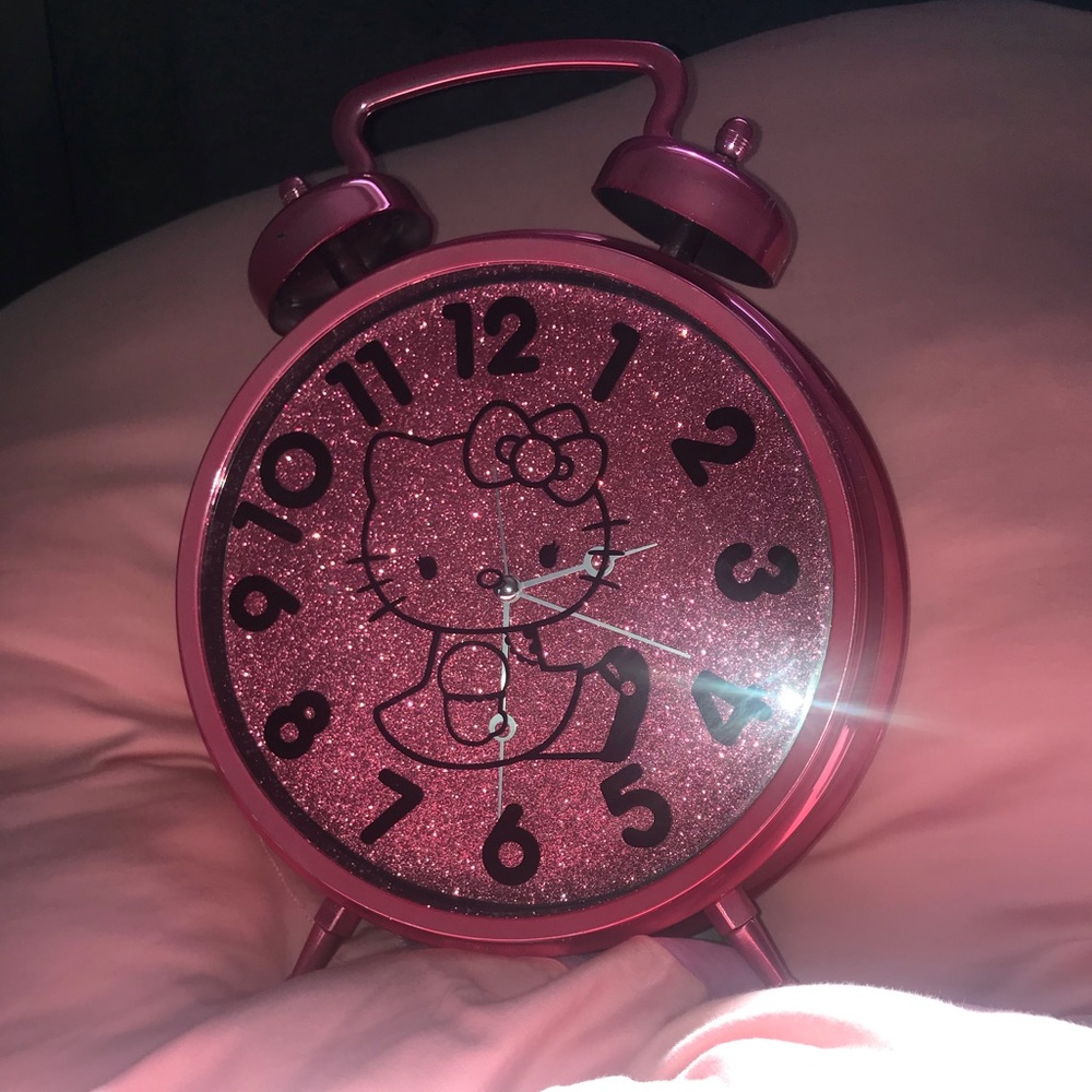 Hello Kitty Jumbo Glitter Clock
